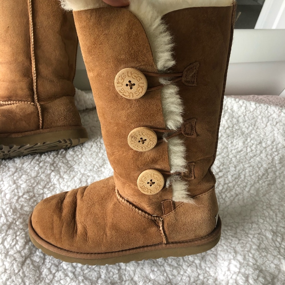 UGG tall button boots. size 6